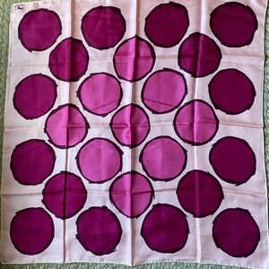 Italian silk scarf with hand-rolled edges